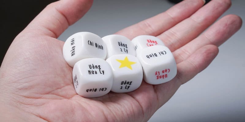 Cách chơi xí ngầu uống rượu thú vị Cách chơi xí ngầu uống rượu thú vị