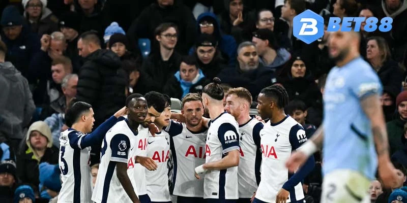 Manchester City thường chơi rất tệ trước Gà Trống